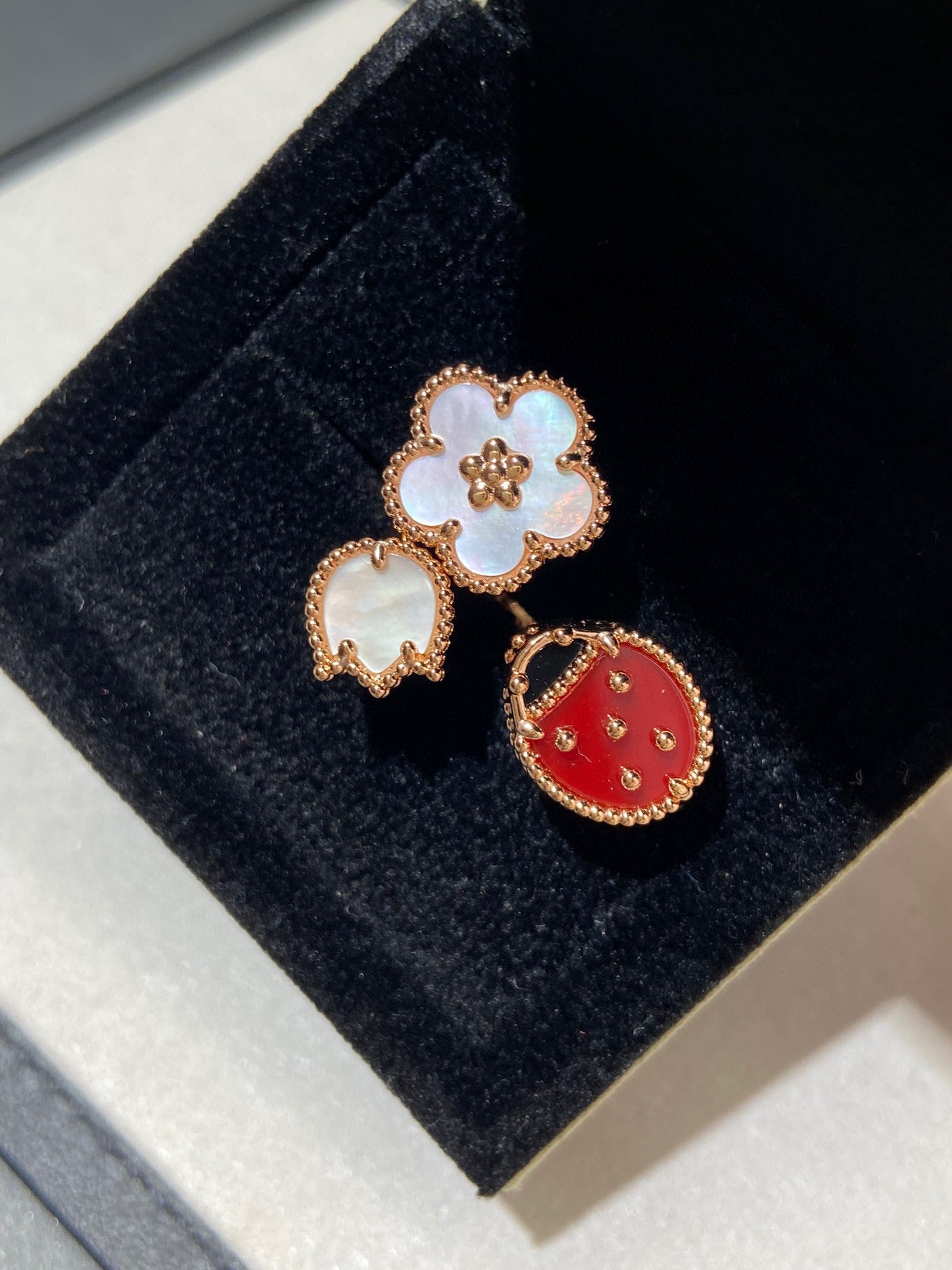 [ORA]LUCKY 3 MOTIF ROSE GOLD RING