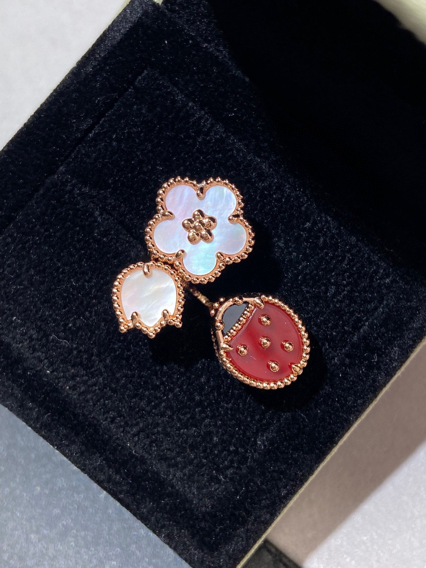 [ORA]LUCKY 3 MOTIF ROSE GOLD RING