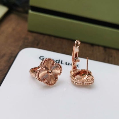 [ORA]CLOVER MEDIUM STUD EARRINGS