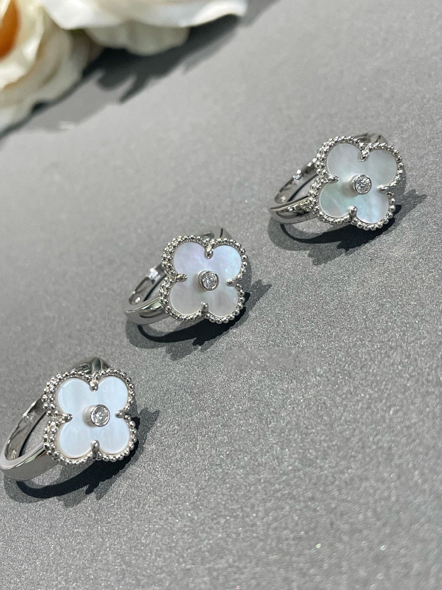 [ORA]CLOVER SILVER MOP DIAMOND RING