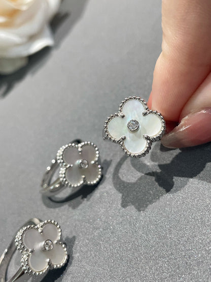 [ORA]CLOVER SILVER MOP DIAMOND RING