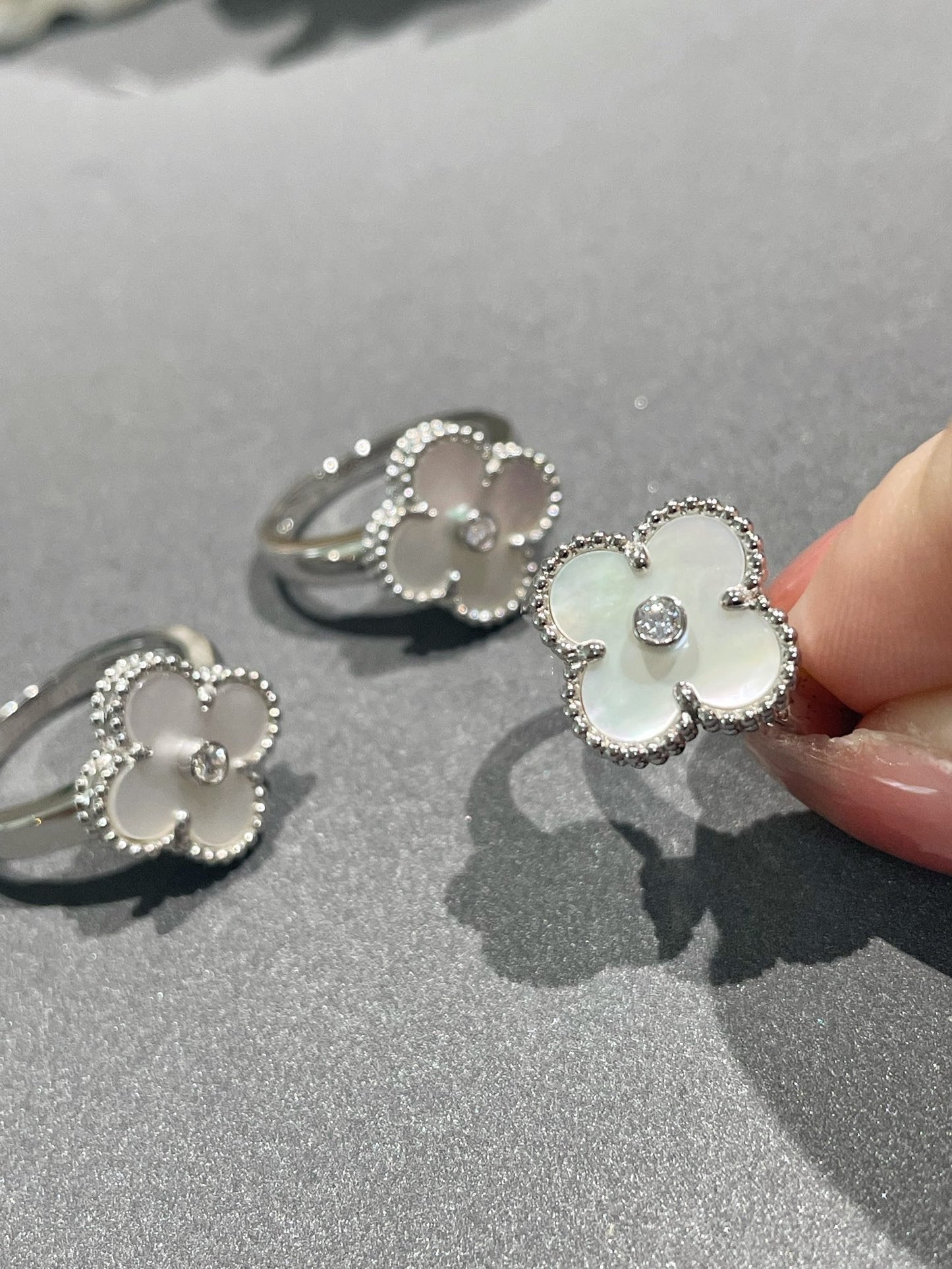 [ORA]CLOVER SILVER MOP DIAMOND RING