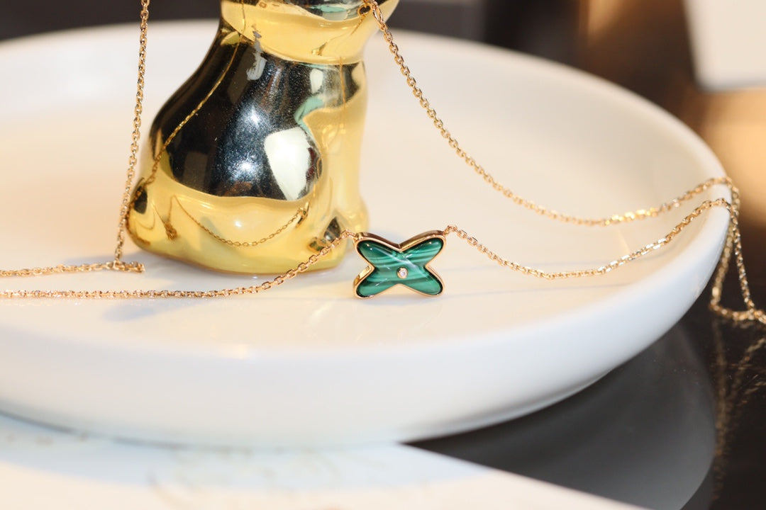 [ORA]JEUX MALACHITE 1 DIAMOND PINK GOLD NECKLACE