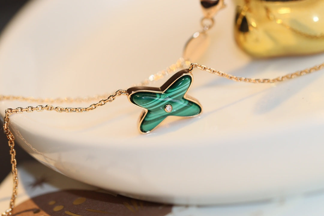 [ORA]JEUX MALACHITE 1 DIAMOND PINK GOLD NECKLACE