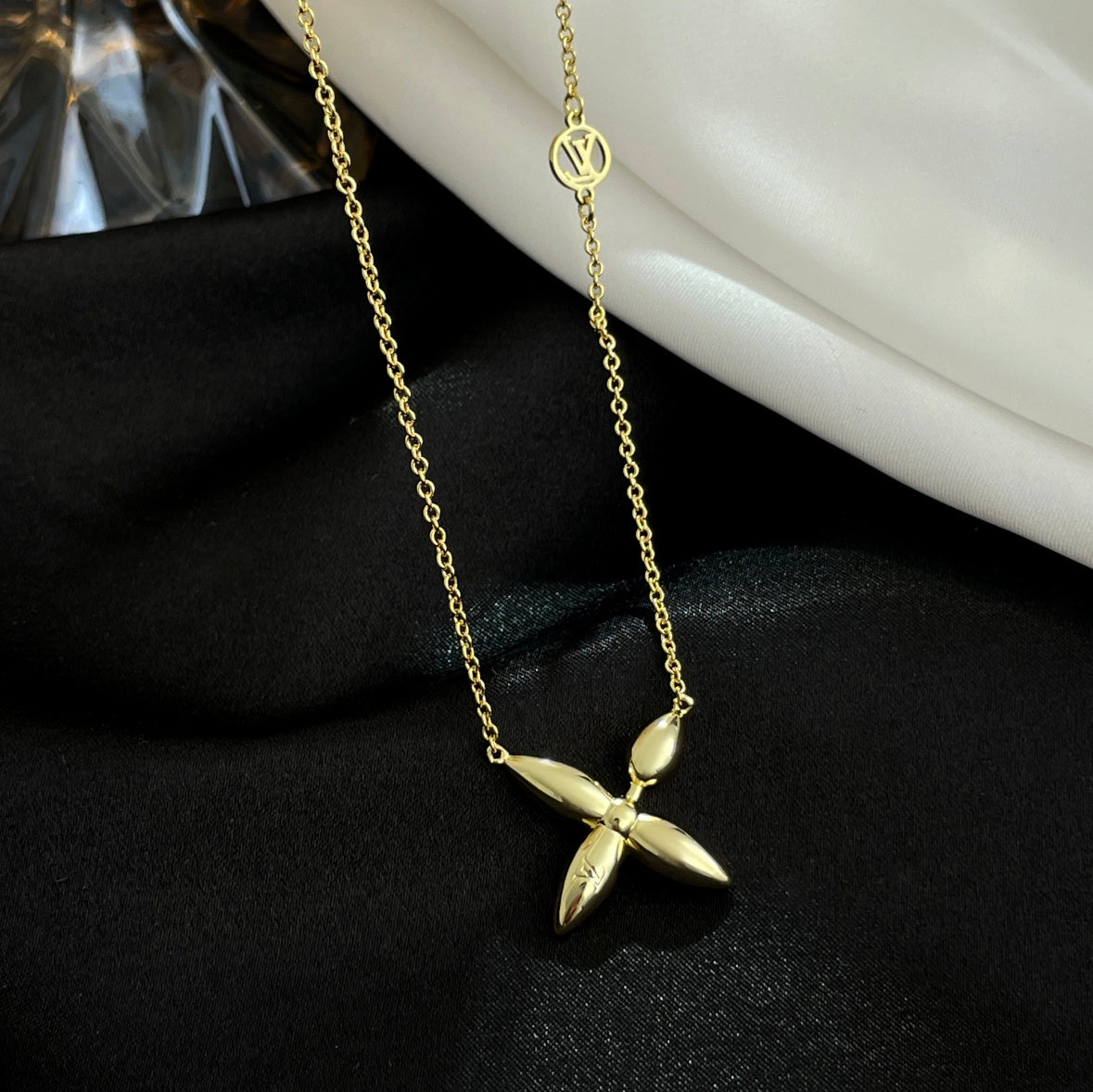 [ORA]LOUISETTE GOLD NECKLACE