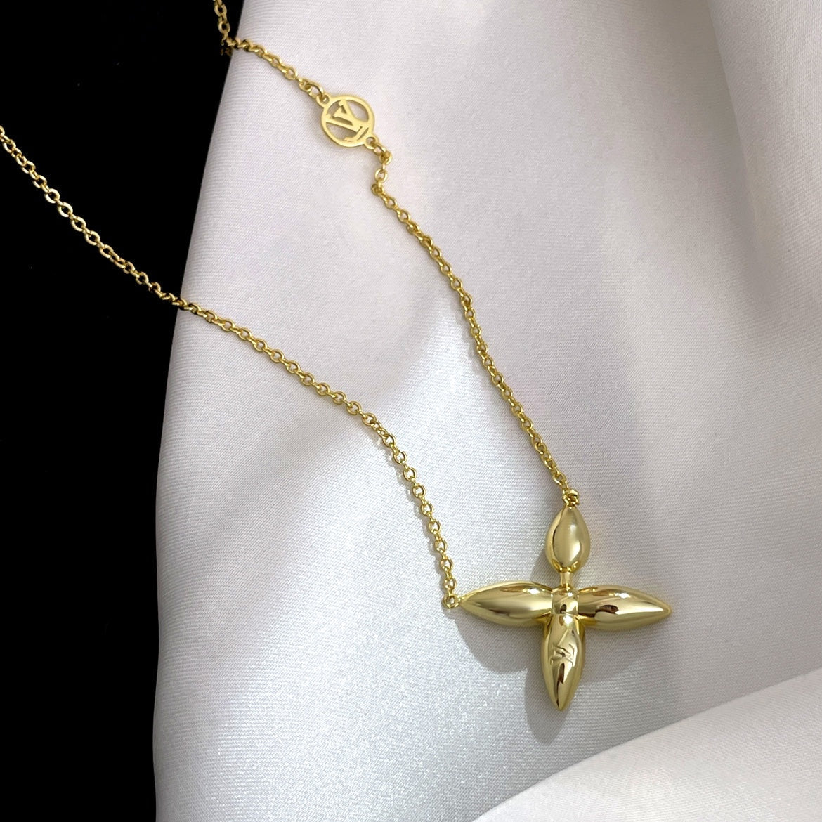 [ORA]LOUISETTE GOLD NECKLACE