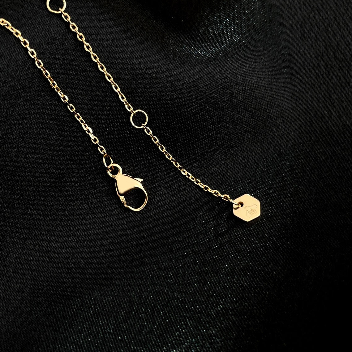 [ORA]BEE MINI NECKLACE