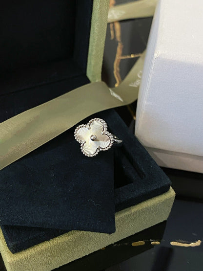 [ORA]CLOVER SILVER RING