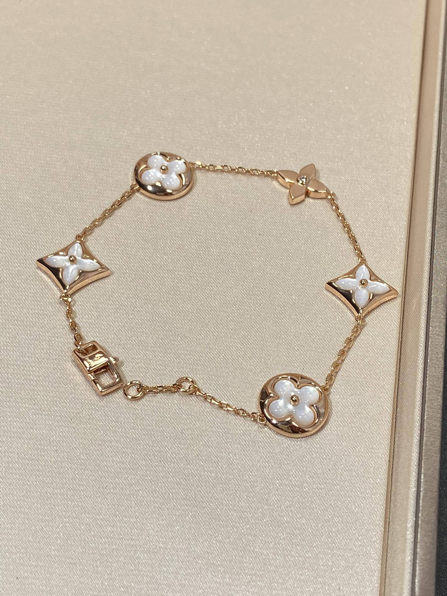 [ORA]STAR AND SUN 5 MOTIF MOP PINK GOLD BRACELET