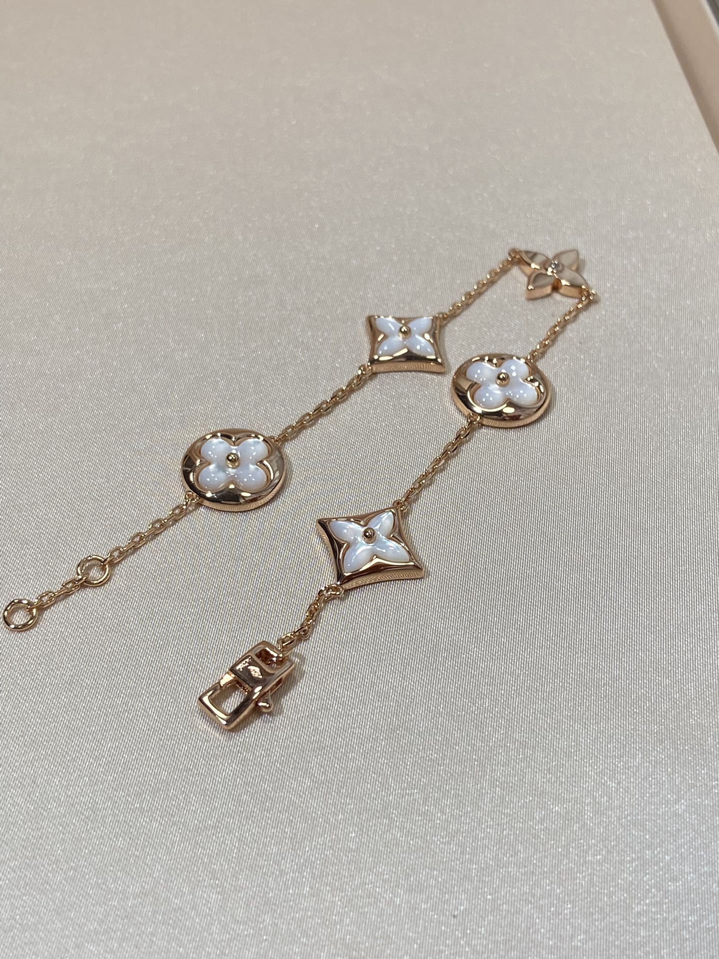 [ORA]STAR AND SUN 5 MOTIF MOP PINK GOLD BRACELET