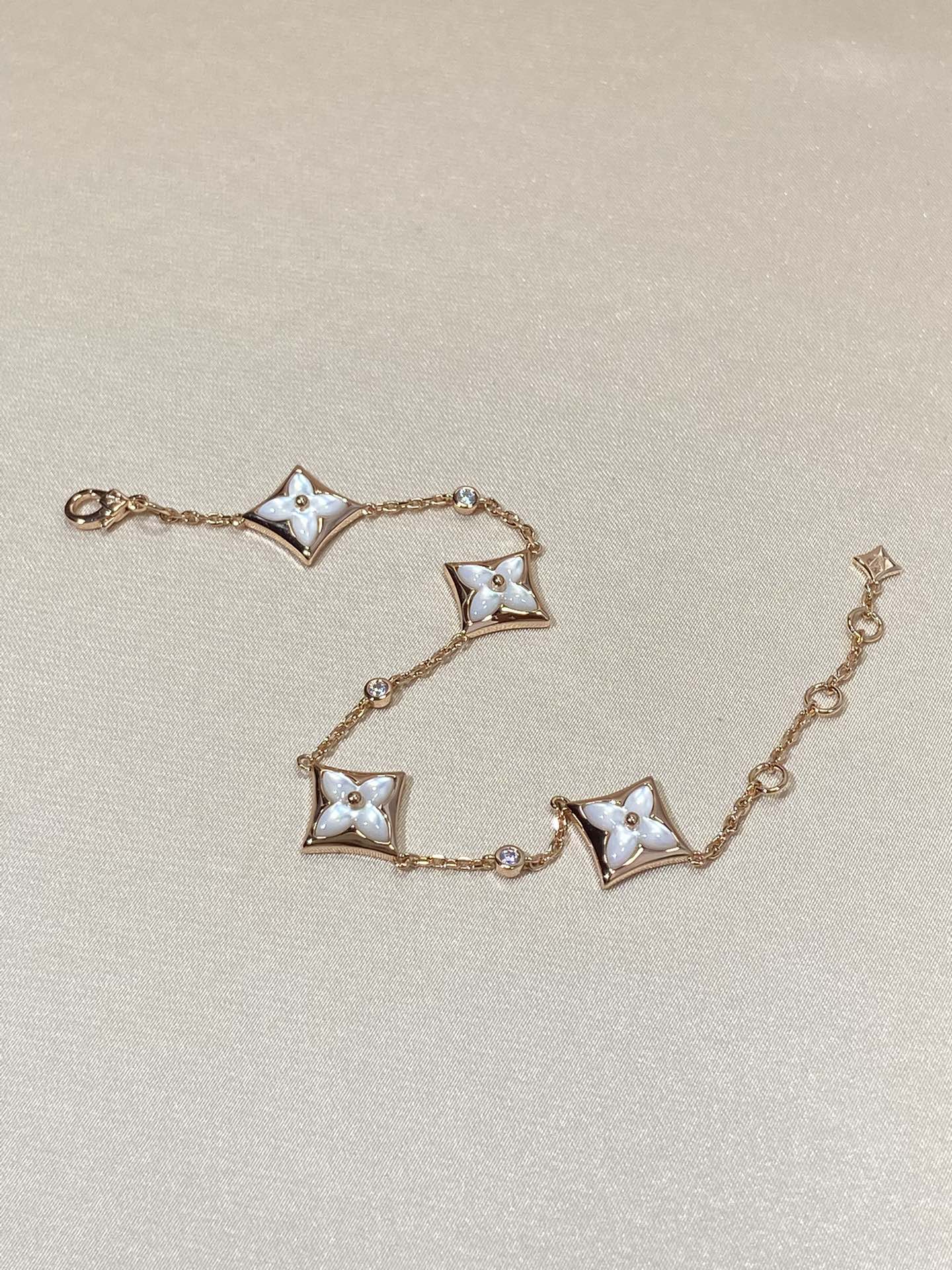 [ORA]STAR 4 MOTIF MOP DIAMOND PINK GOLD BRACELET