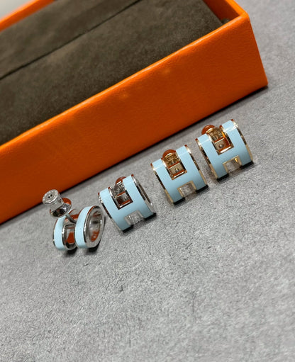 [ORA]POP H SKY BLUE STUD EARRINGS