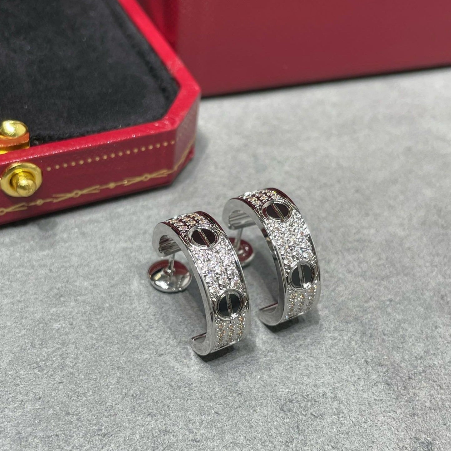 [ORA]LOVE CERAMIC DIAMOND PAVED SILVER EARRINGS