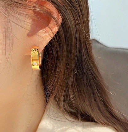 [ORA]LOVE 5.5MM 1 DIAMOND EARRINGS