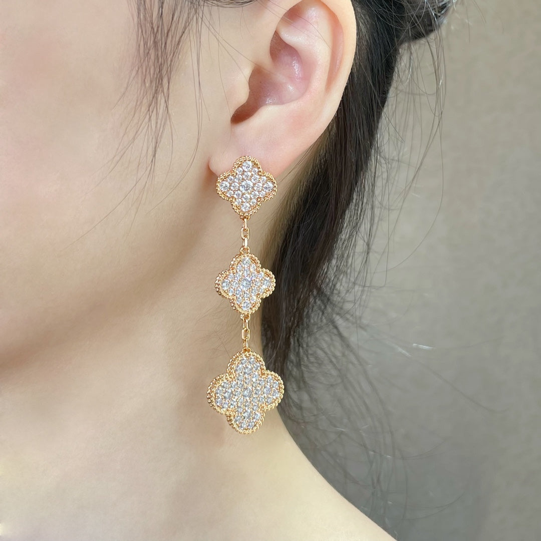 [ORA]CLOVER 3 MOTIFS DIAMOND PAVED ROSE GOLD EARRINGS
