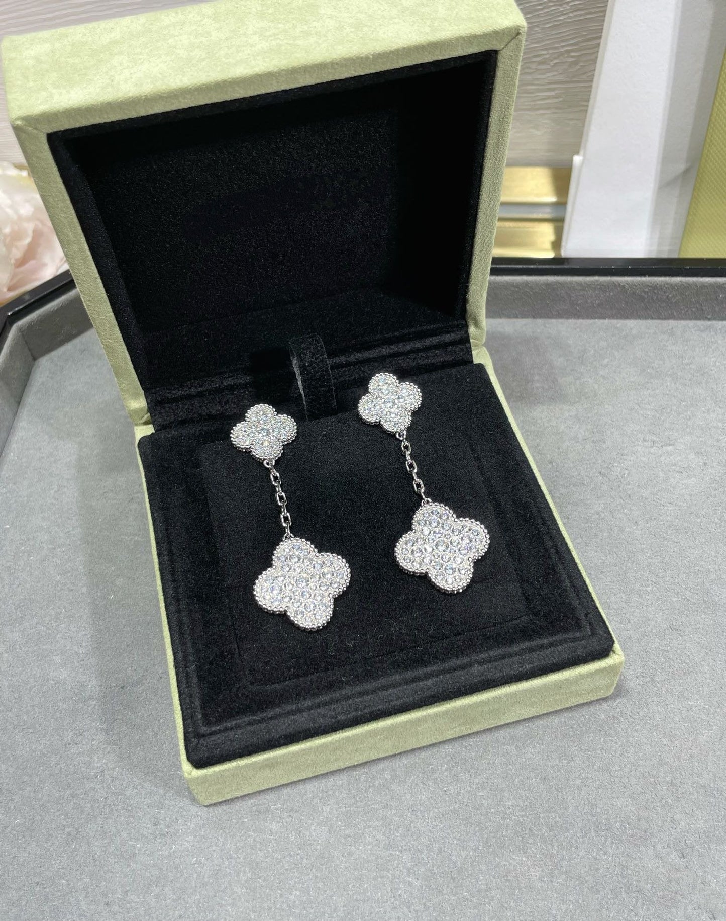 [ORA]CLOVER 2 MOTIFS DIAMOND PAVED SILVER EARRINGS