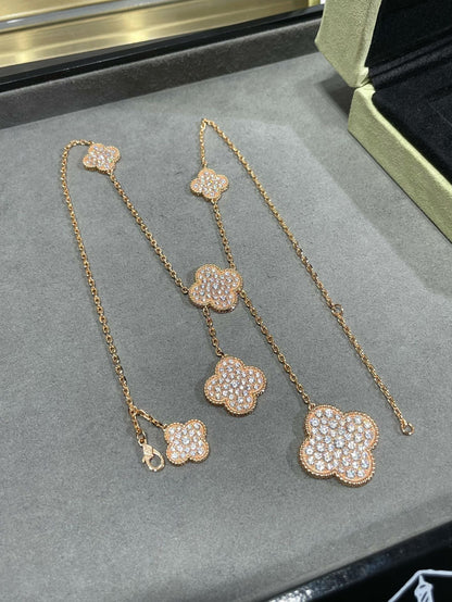 [ORA]CLOVER 6 MOTIV DIAMANT-PAVIERTE HALSKETTE