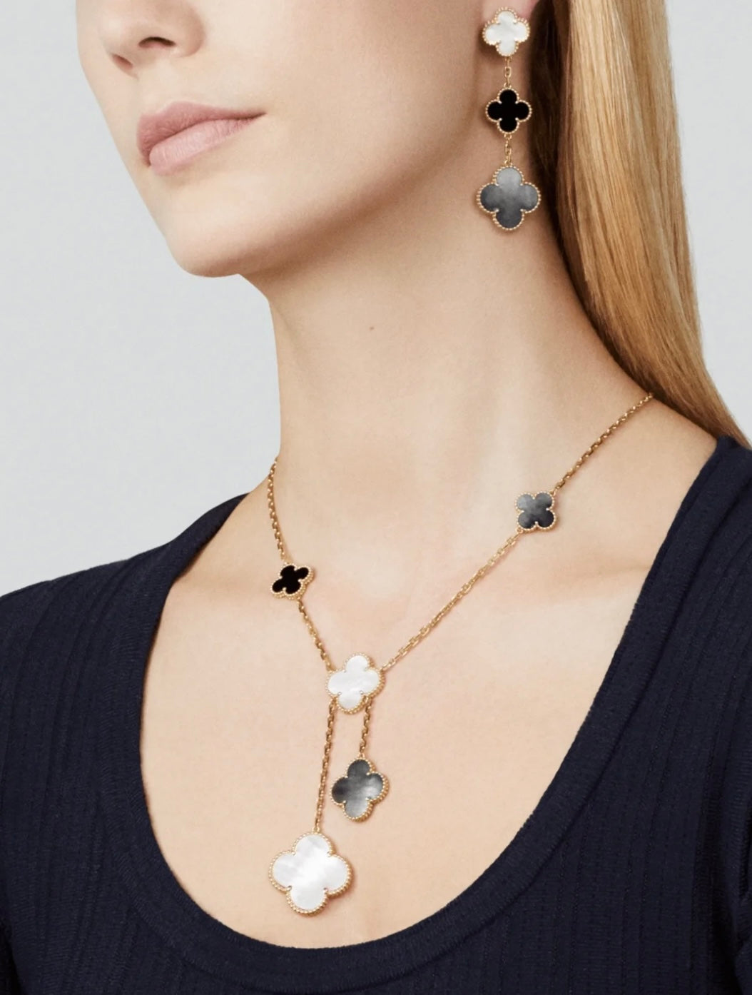 [ORA]CLOVER 3 MOTIF MOP ONYX DARK MOP PINK GOLD EARRINGS