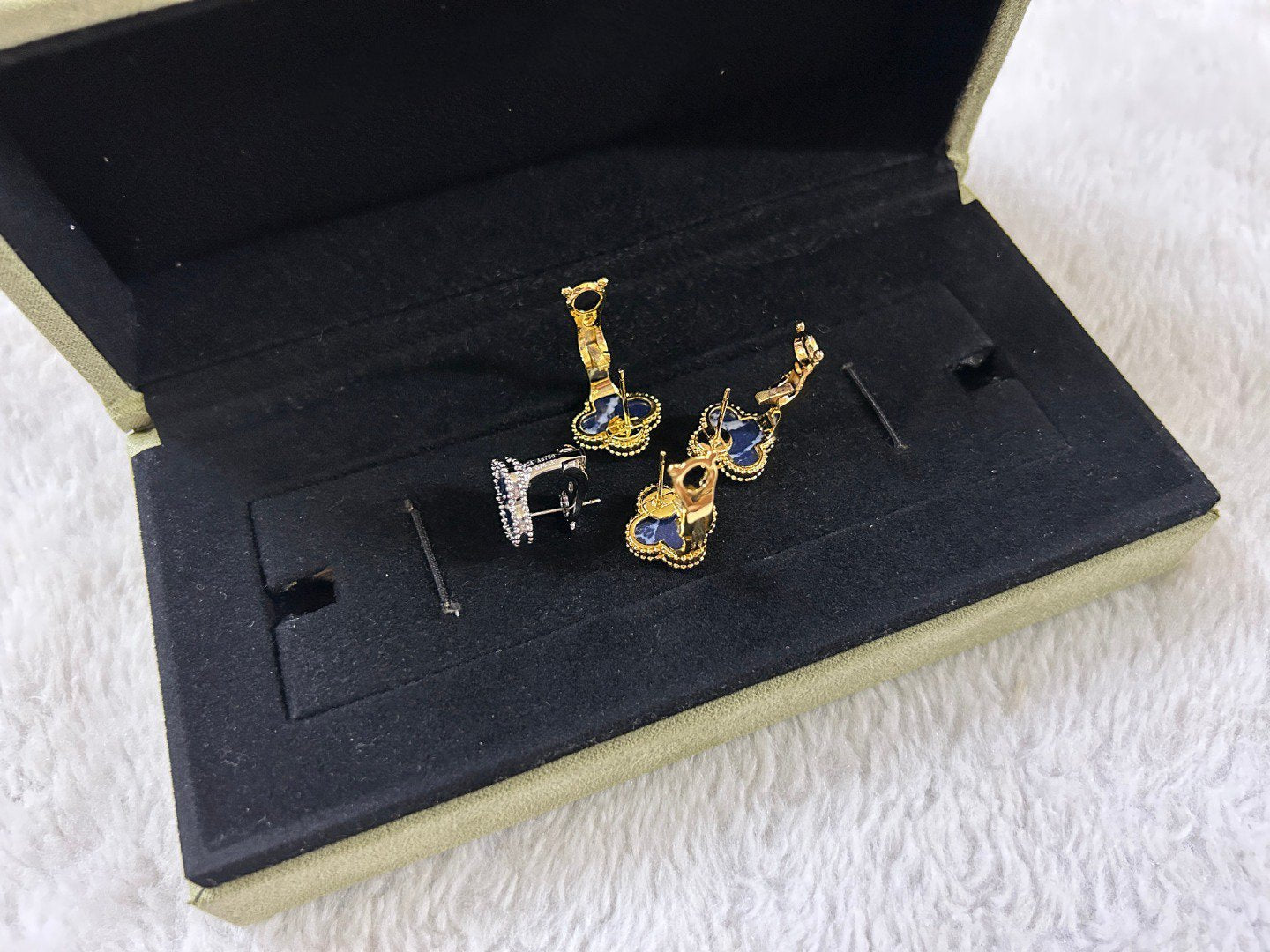 [ORA]CLOVER PIETERSITE MEDIUM STUD EARRINGS