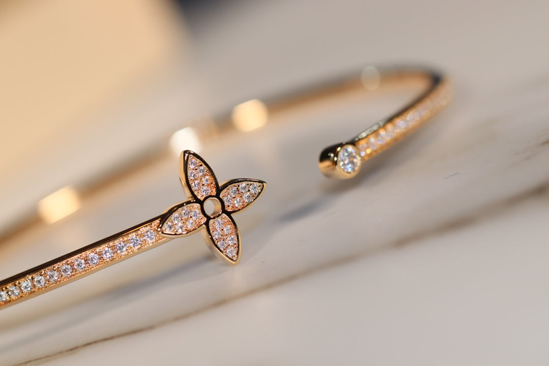 [ORA]IDYLLE GOLD OPEN BRACELET DIAMOND PAVED