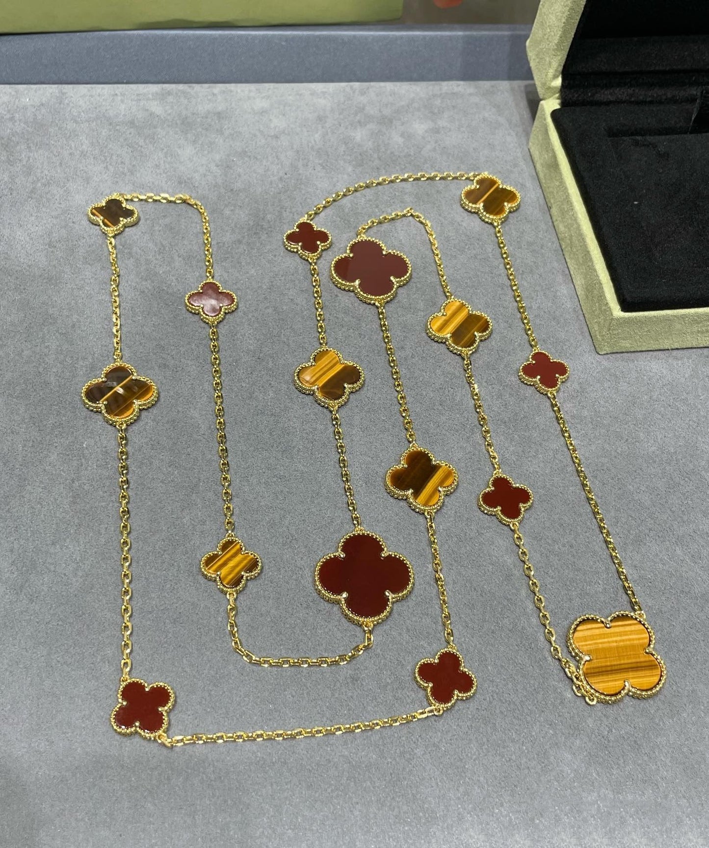 [ORA]CLOVER 16 MOTIV KARNEOL TIGERAUGE ROSÉGOLD HALSKETTE