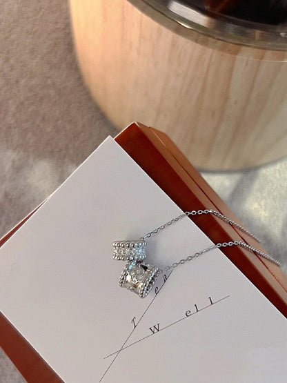 [ORA]PERLEE DOPPELTER ANHÄNGER SILBERNE DIAMANT-HALSKETTE
