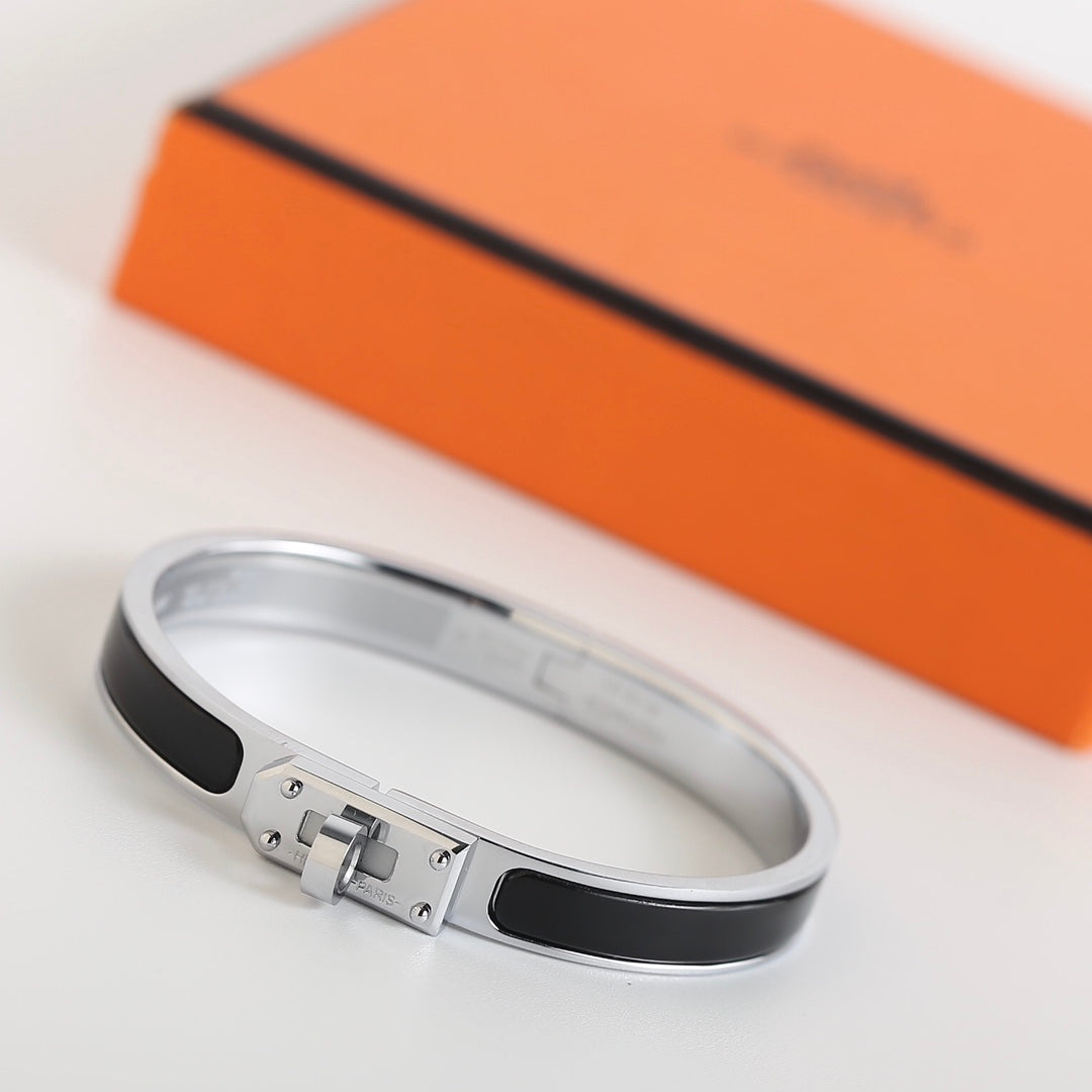 [ORA]HM KELLY BLACK BRACELET