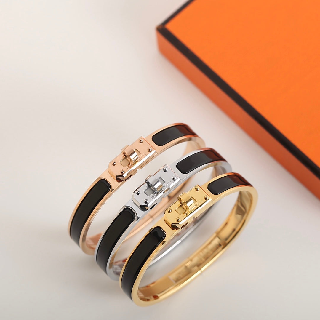 [ORA]HM KELLY BLACK BRACELET
