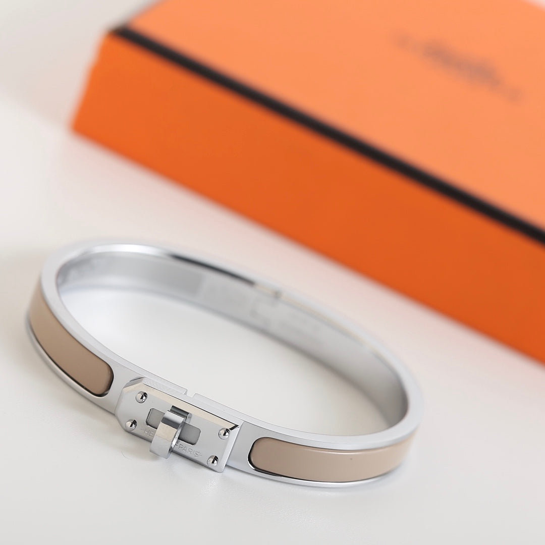 [ORA]HM KELLY GREY BRACELET