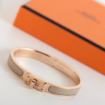 [ORA]HM KELLY GREY BRACELET