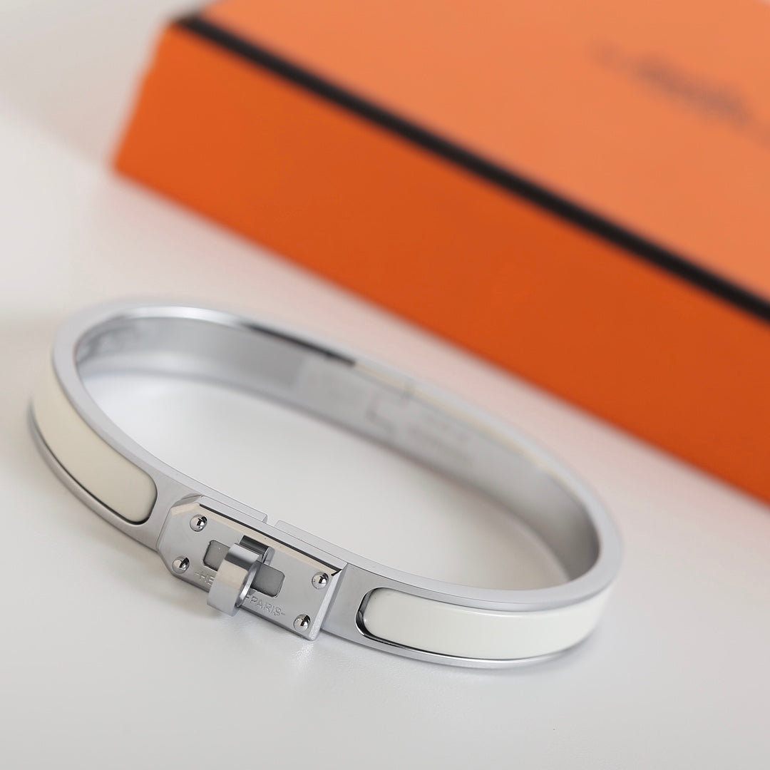 [ORA]HM KELLY WHITE BRACELET