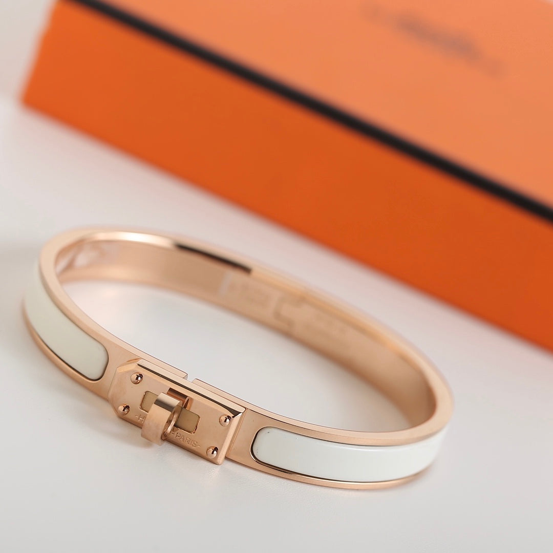 [ORA]HM KELLY WHITE BRACELET
