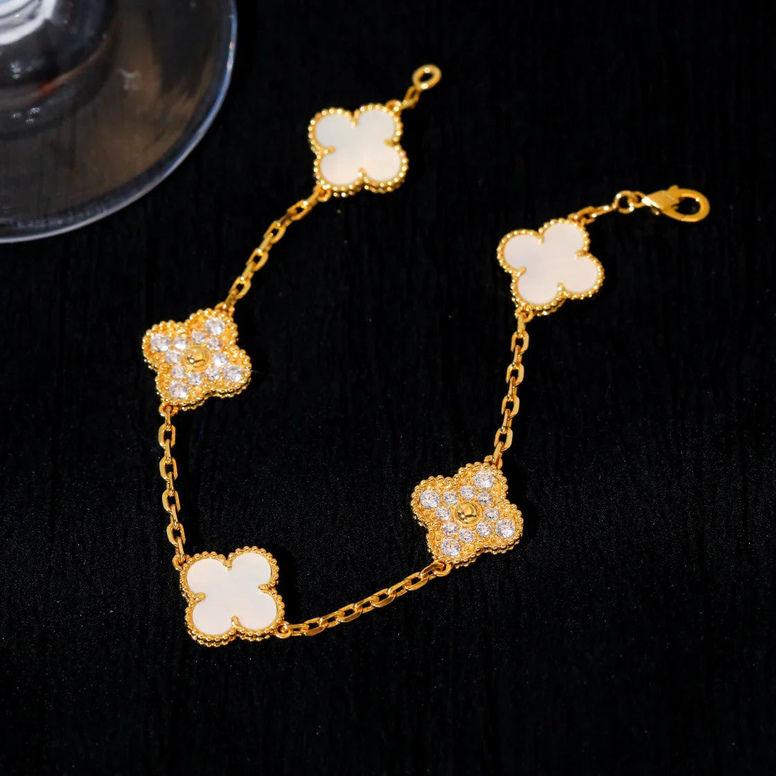 [ORA]CLOVER WHITE PEARL MOP 5 MOTIF BRACELET COLLECTION