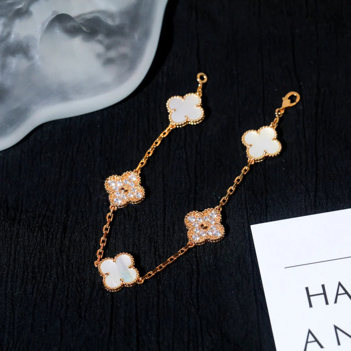 [ORA]CLOVER WHITE PEARL MOP 5 MOTIF BRACELET COLLECTION