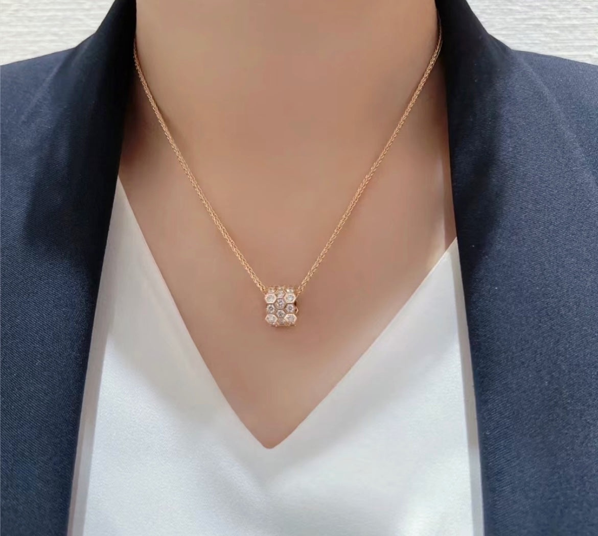 [ORA]BEE LOVE DIAMOND PAVED 3 ROW NECKLACE