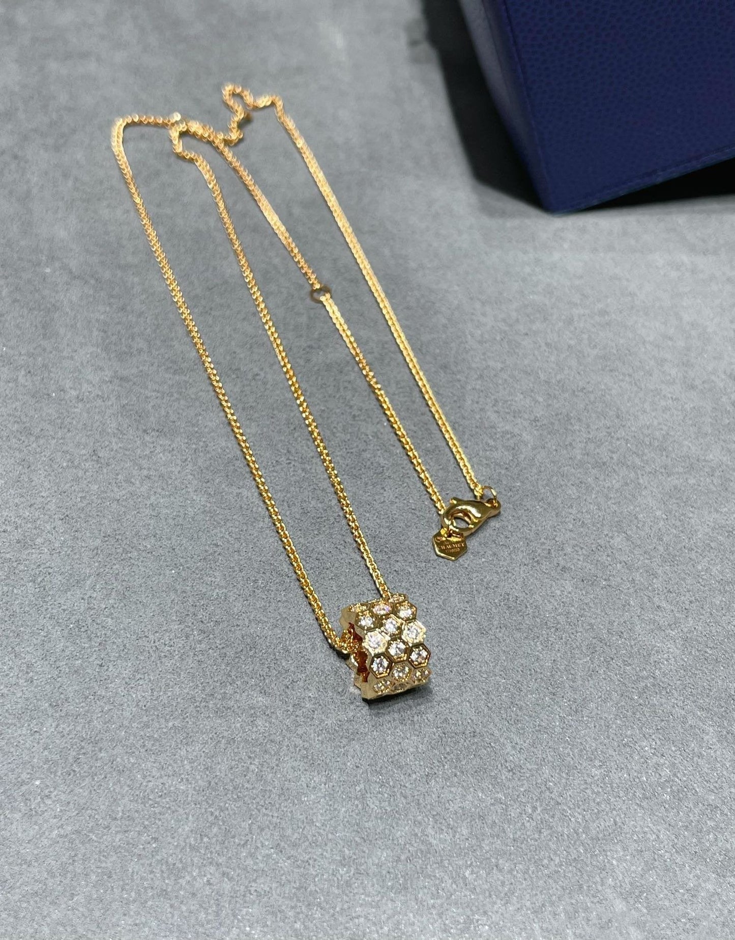[ORA]BEE LOVE DIAMOND PAVED 3 ROW NECKLACE