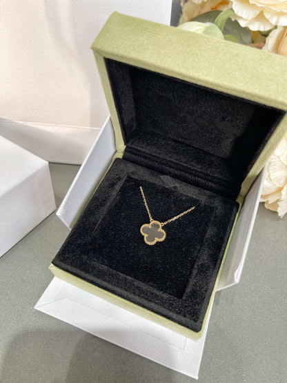 [ORA]CLOVER ROCK CRYSTAL ROSE GOLD NECKLACE