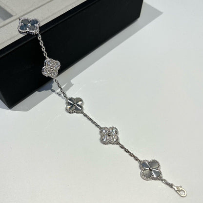 [ORA] CLOVER 5 MOTIF LASER BRACELET COLLECTION