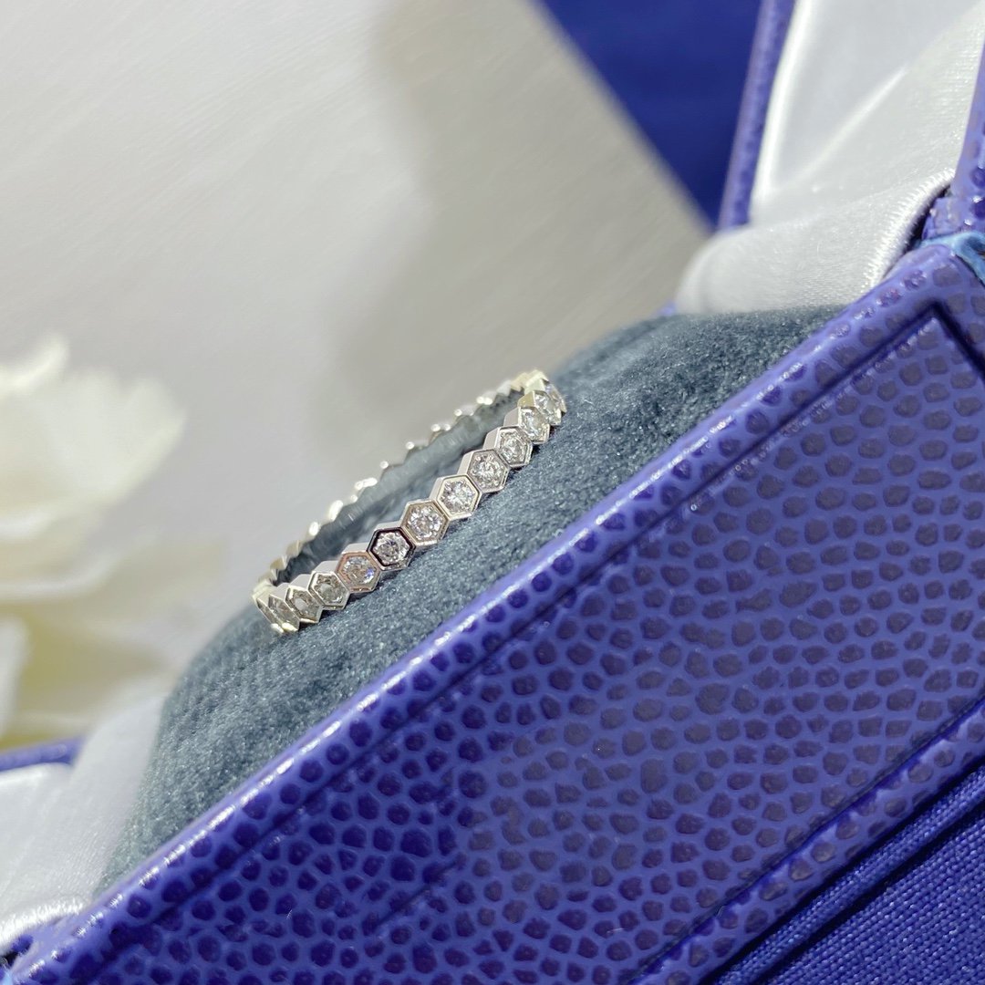 [ORA]BEE LOVE DIAMOND PAVED SMALL RING