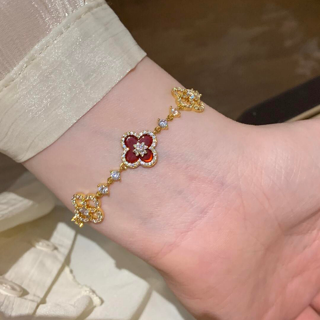 [ORA]CLOVER 5 MOTIF PINK BLUE RED WHITE BRACELET