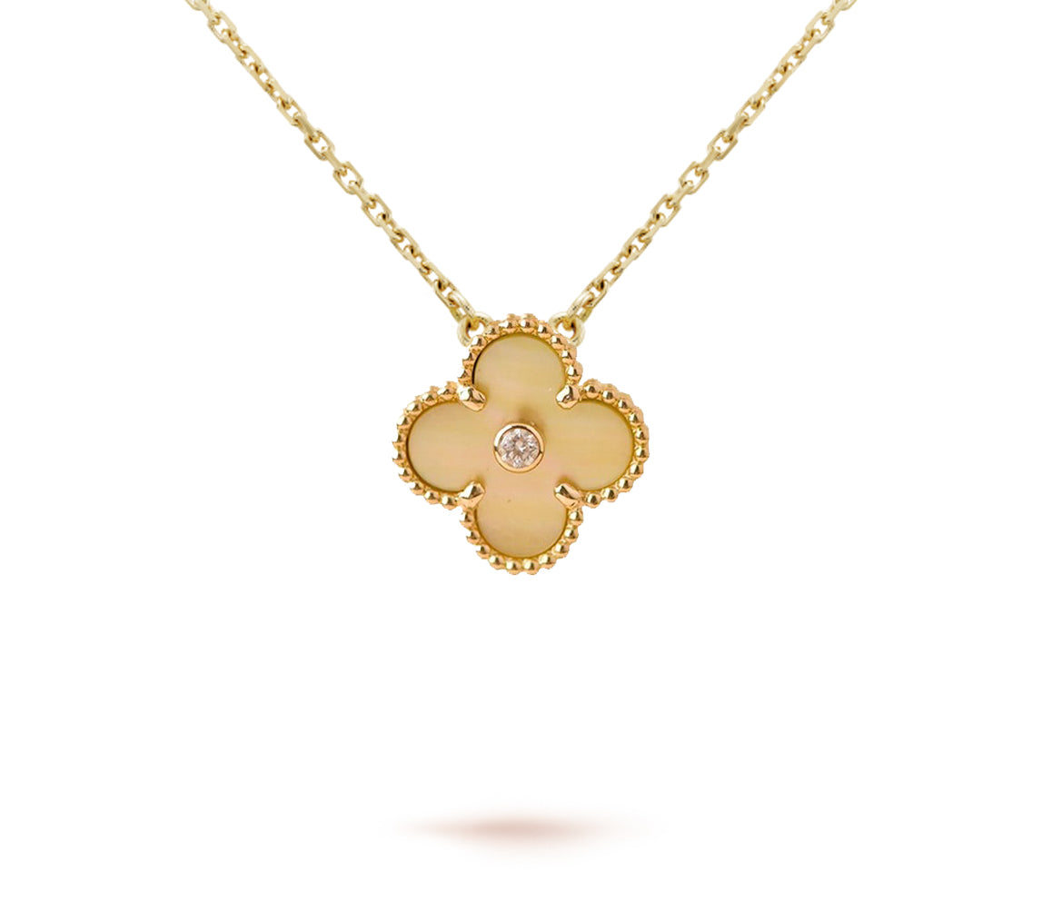 [ORA]CLOVER 15MM CHRISTMAS LIMITED EDITION SINGLE FLOWER NECKLACE