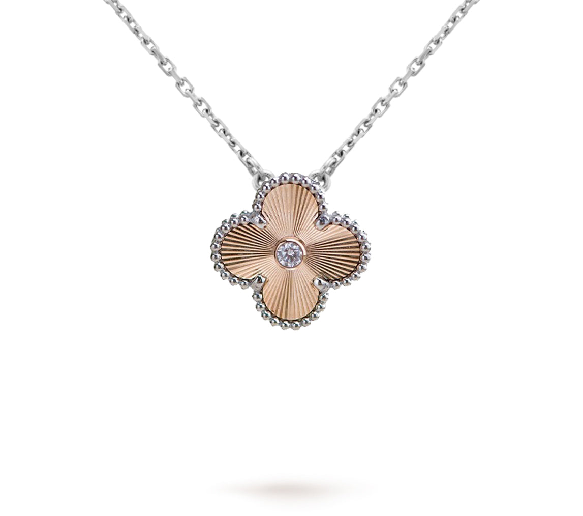 [ORA]CLOVER 15MM CHRISTMAS LIMITED EDITION SINGLE FLOWER NECKLACE