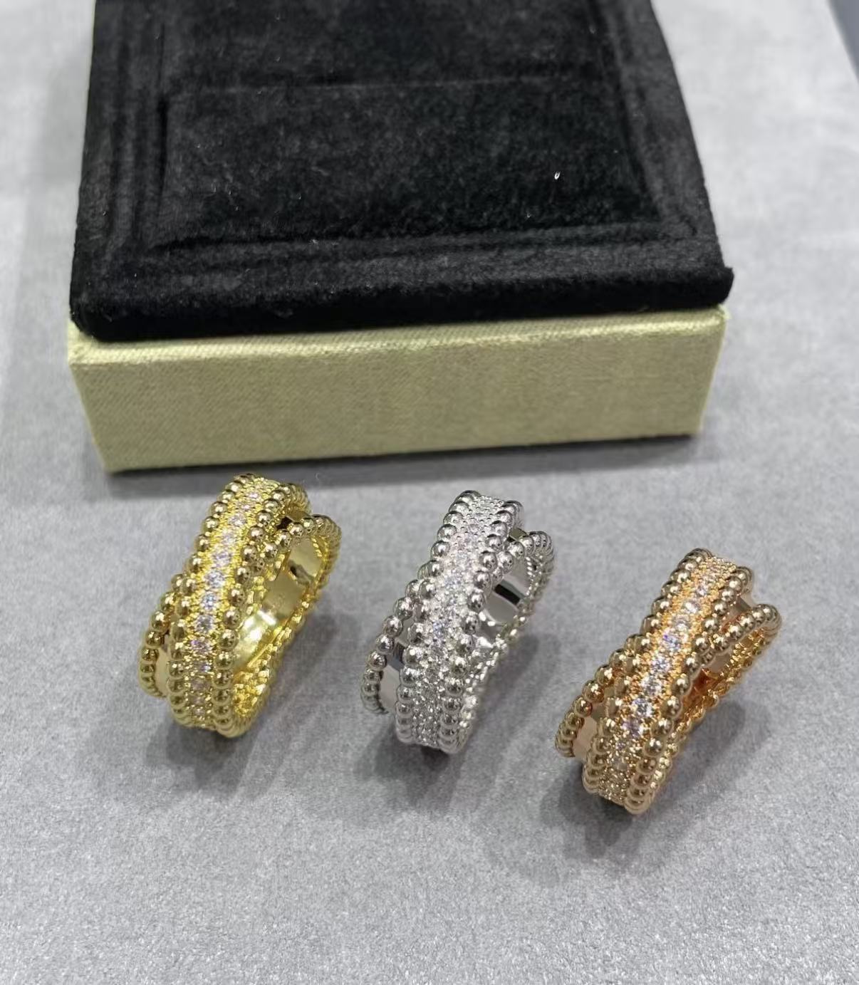 [ORA]PERLÉE COLLECTION DIAMOND RING IN YELLOW GOLD, WHITE GOLD AND ROSE GOLD
