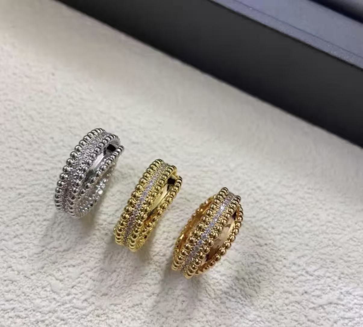 [ORA]PERLÉE COLLECTION DIAMOND RING IN YELLOW GOLD, WHITE GOLD AND ROSE GOLD