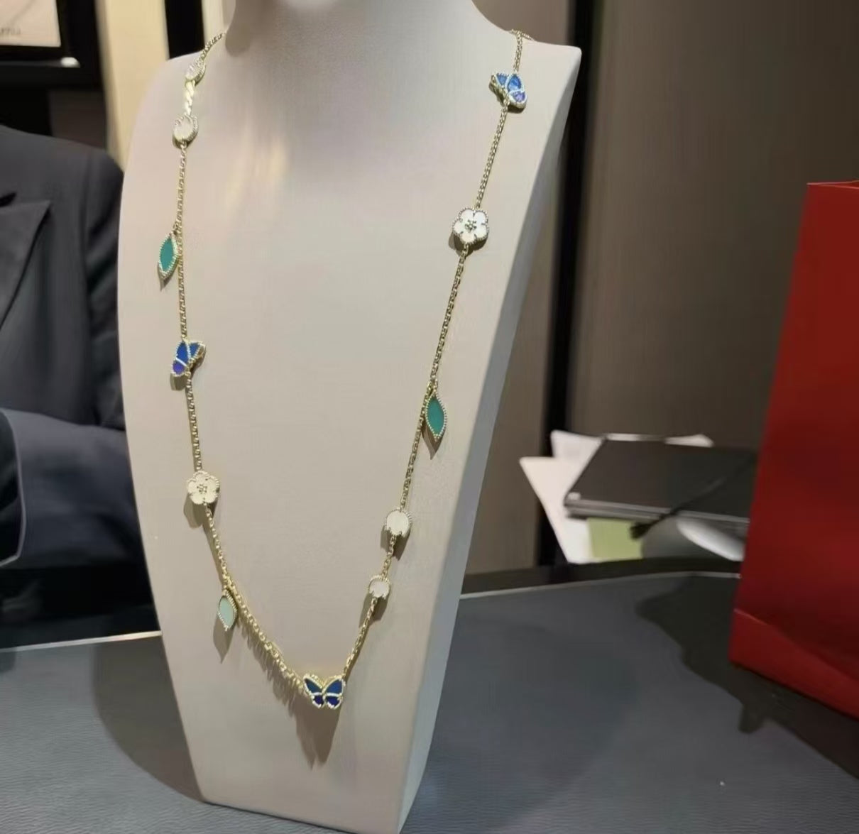 [ORA]LUCKY SPRING BUTTERFLY 15 FLOWER NECKLACE