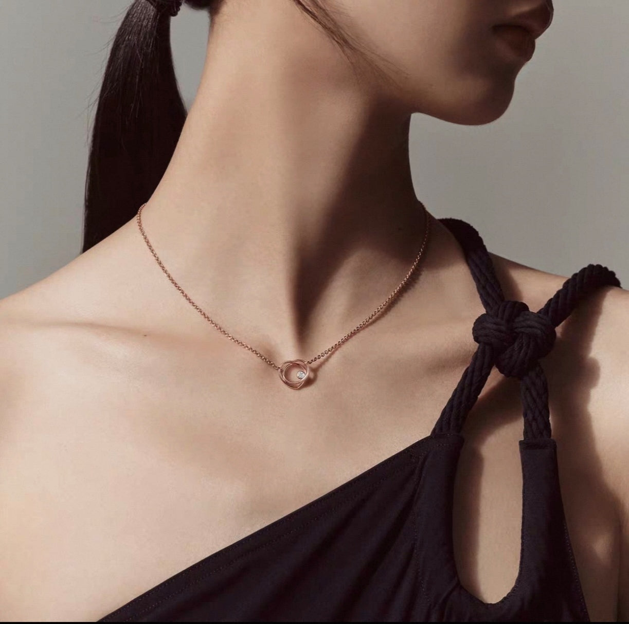 [ORA]H Double Heart Loop Solitaire Pendant Necklace