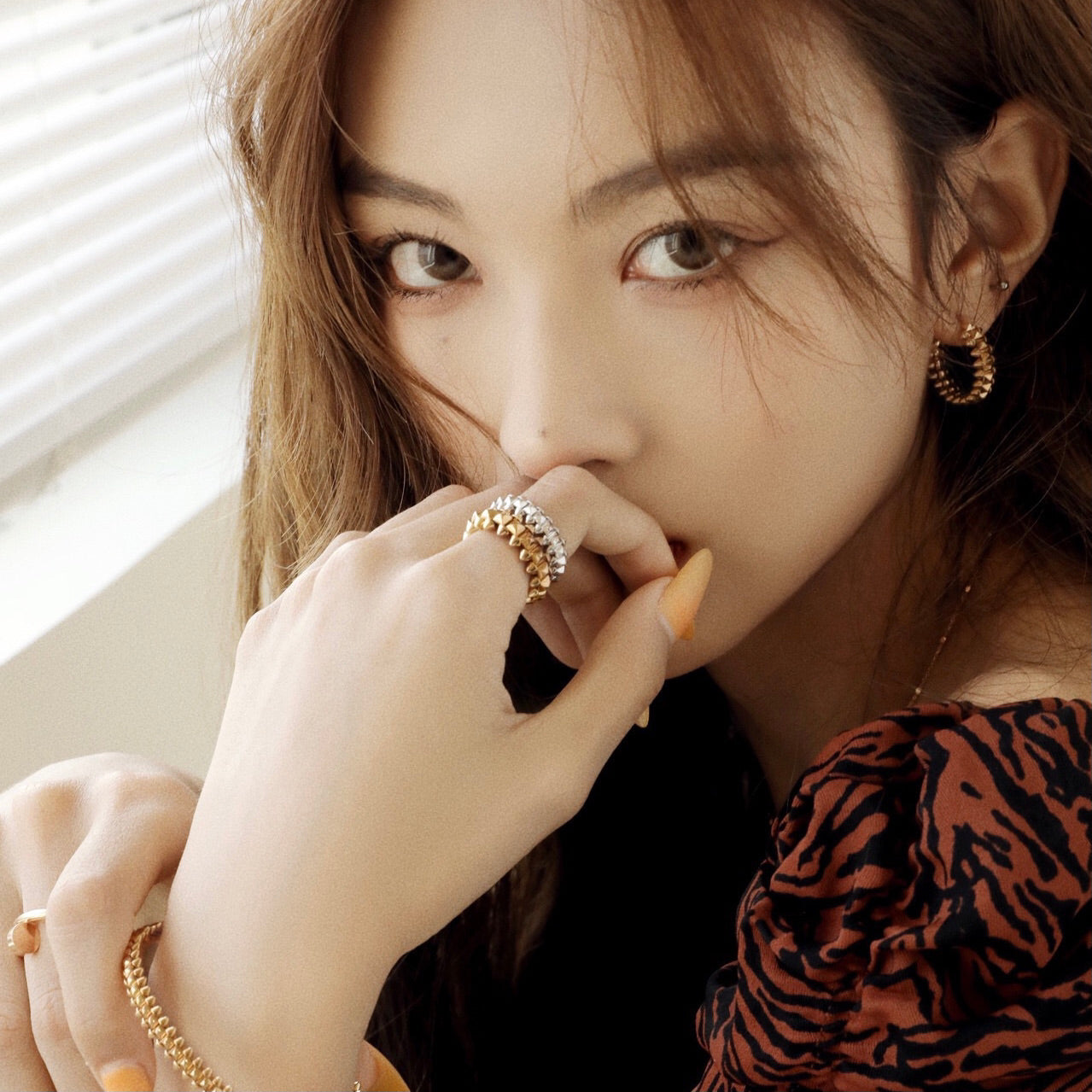 [ORA]CLASH SMALL HOOP EARRINGS
