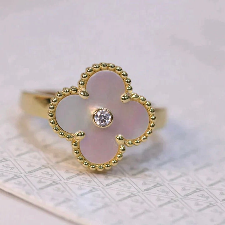 [ORA]CLOVER PINK MOP RING GOLD DIAMOND
