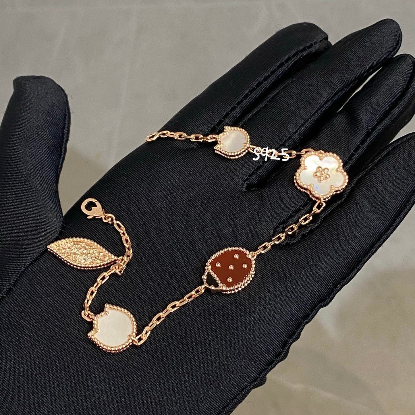 [ORA]LUCKY SPRING 5 MOTIF BRACELET