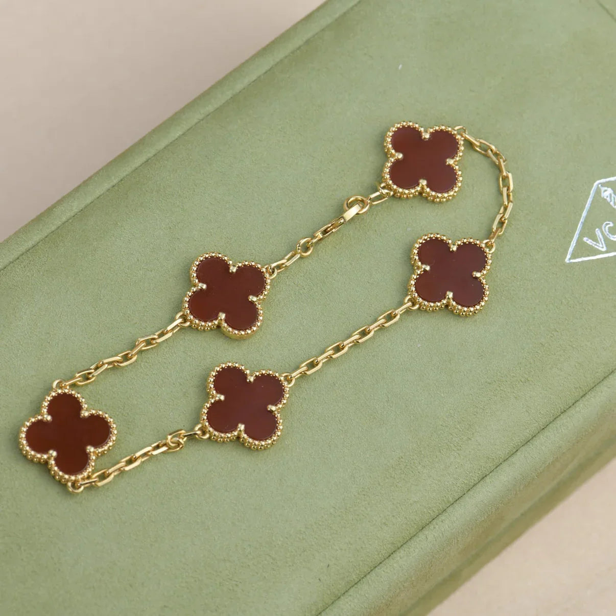 [ORA] CLOVER 5 MOTIF RED CORNELIAN BRACELET COLLECTION